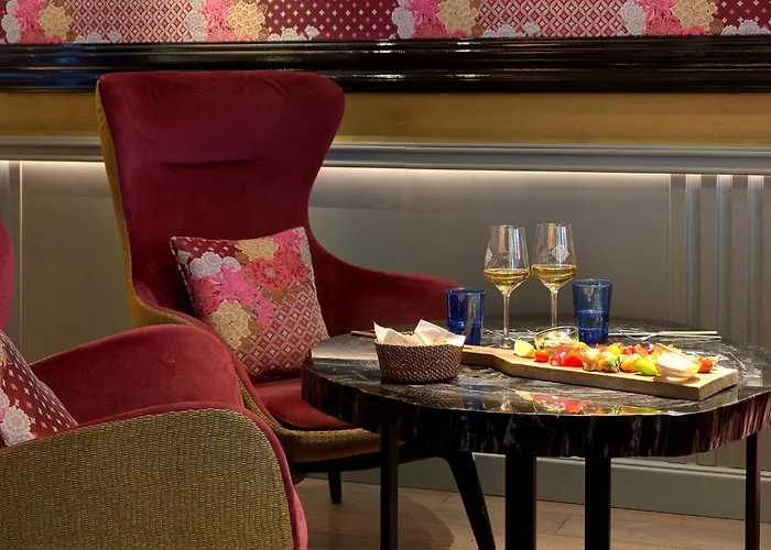 Hotel La Demeure Montaigne París